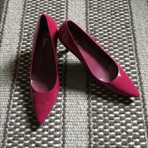 Cole Hana Raspberry Pumps w/Nike Air Technology